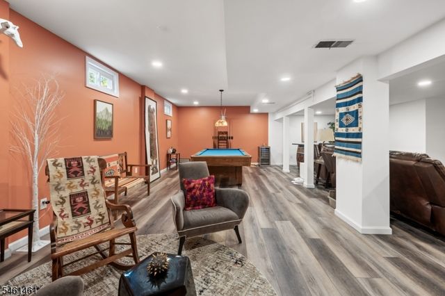 6 Martin Ln, Hamilton Twp., NJ 08619