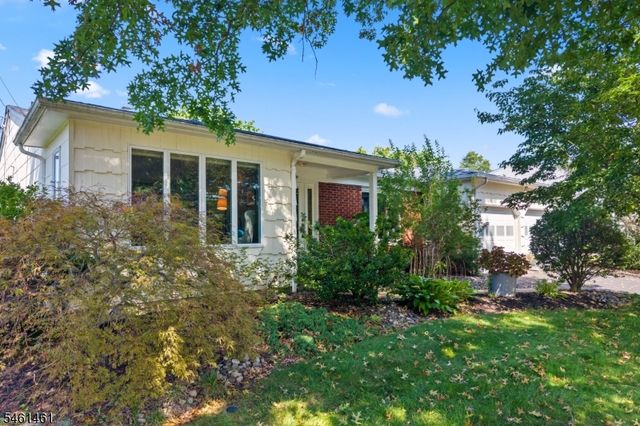 6 Martin Ln, Hamilton Twp., NJ 08619