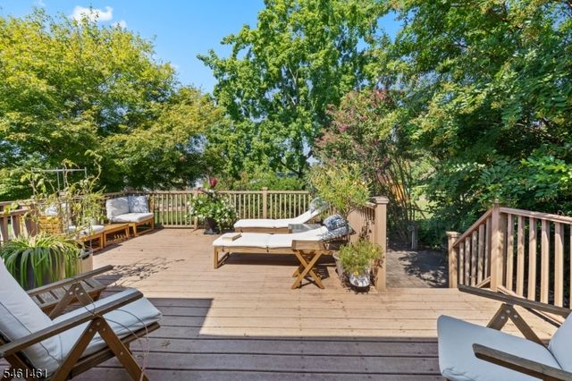 6 Martin Ln, Hamilton Twp., NJ 08619