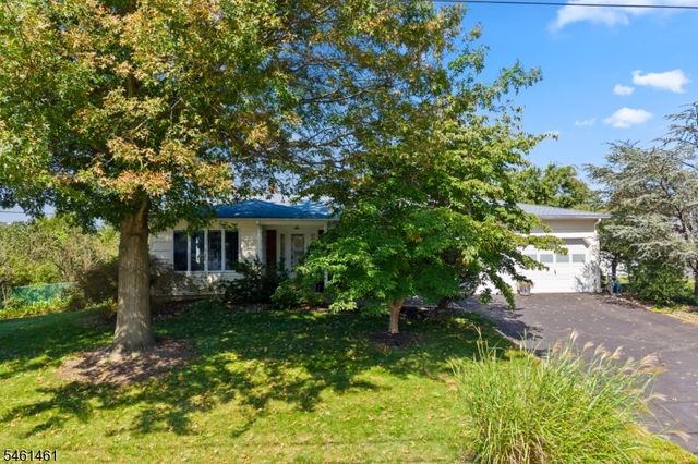 6 Martin Ln, Hamilton Twp., NJ 08619