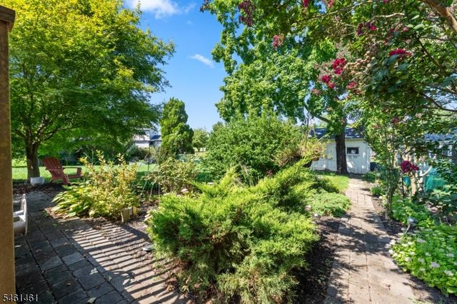 6 Martin Ln, Hamilton Twp., NJ 08619