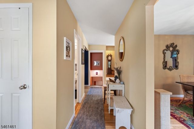 6 Martin Ln, Hamilton Twp., NJ 08619