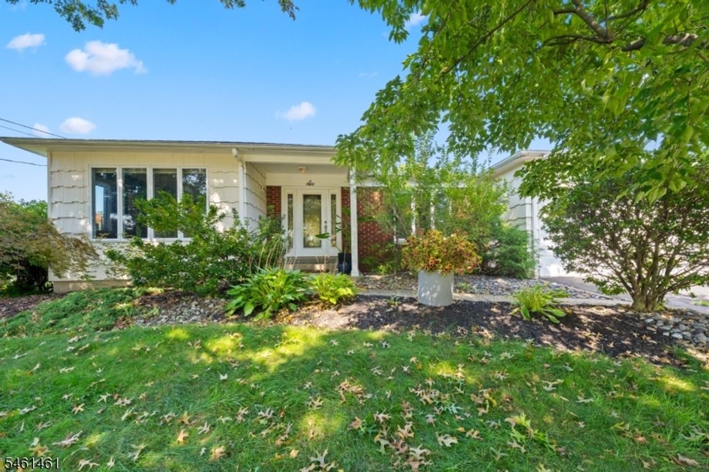 6 Martin Ln, Hamilton Twp., NJ 08619