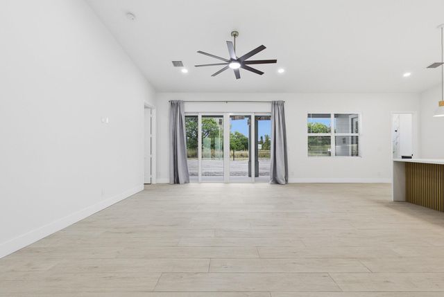 2815 Northside Drive, Lake Worth, FL 33462