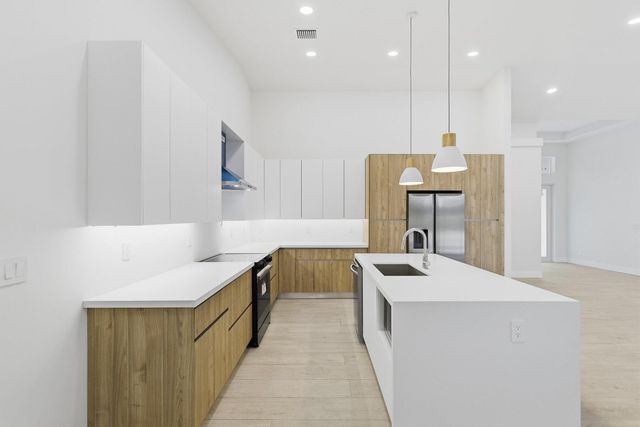 2815 Northside Drive, Lake Worth, FL 33462