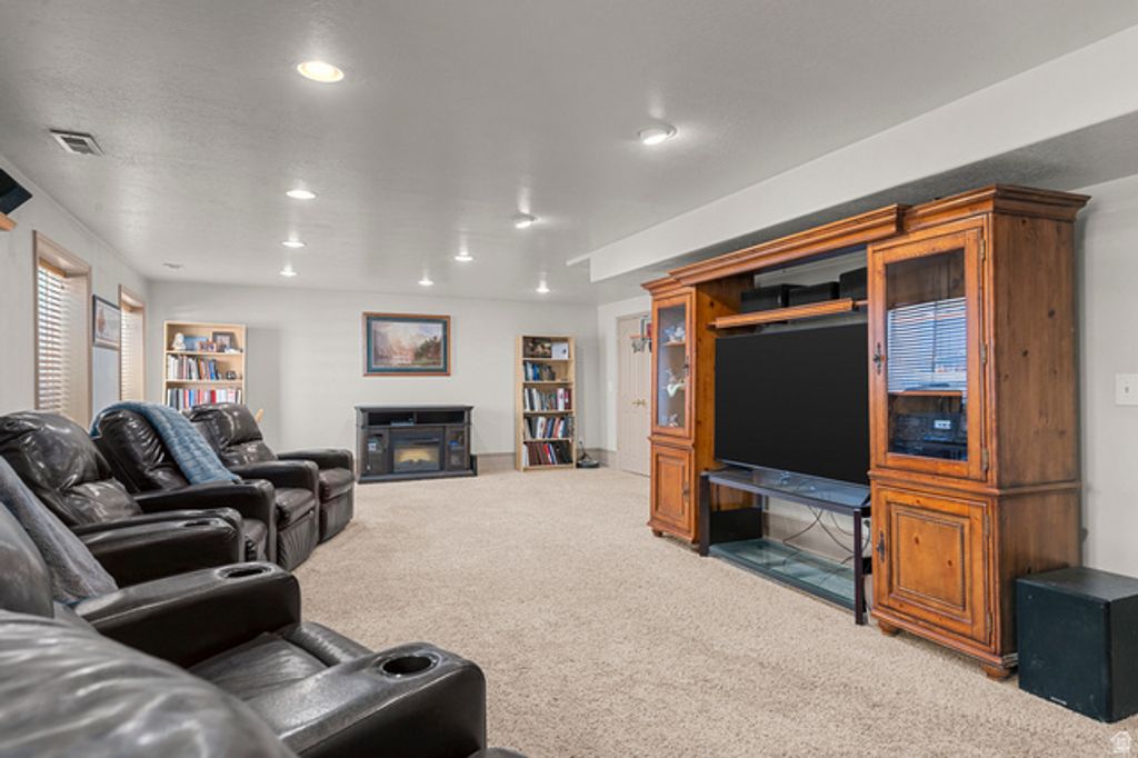Image 18 of property listing at 14008 S EMMELINE DR, Herriman, UT 84096