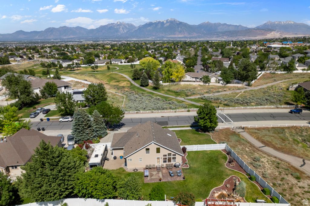 Image 27 of property listing at 14008 S EMMELINE DR, Herriman, UT 84096