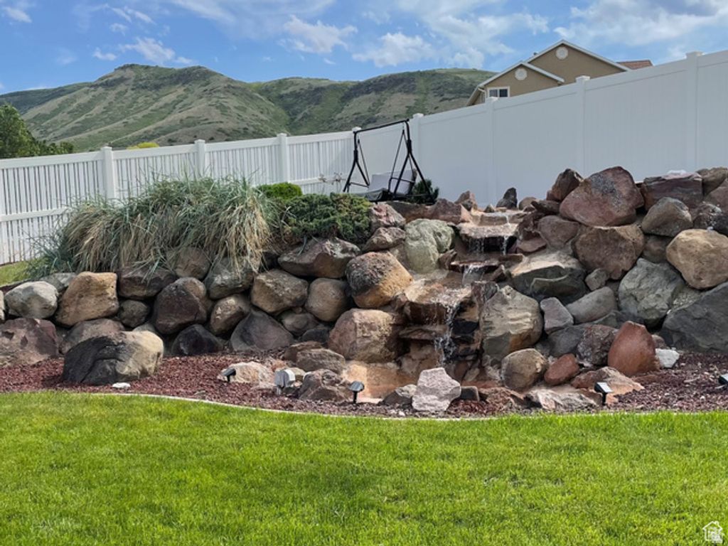 Image 30 of property listing at 14008 S EMMELINE DR, Herriman, UT 84096