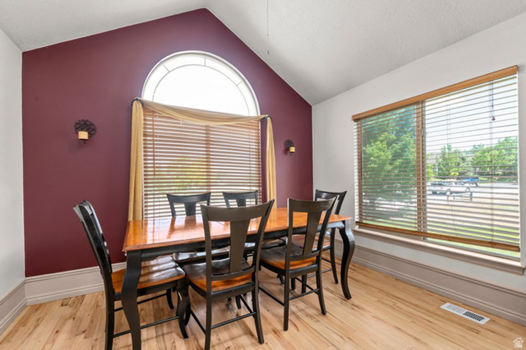 Image 8 of property listing at 14008 S EMMELINE DR, Herriman, UT 84096