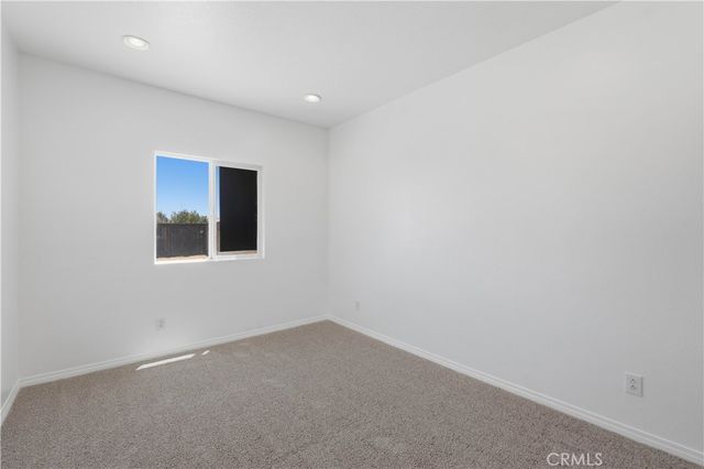13855 Jackson Street, Oak Hills, CA 92344
