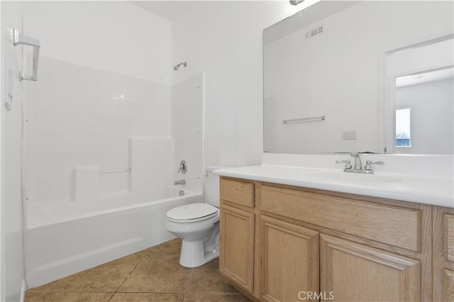 13855 Jackson Street, Oak Hills, CA 92344
