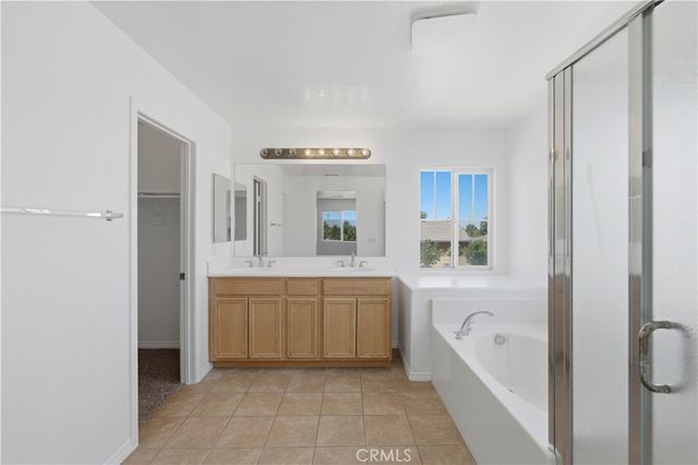 13855 Jackson Street, Oak Hills, CA 92344