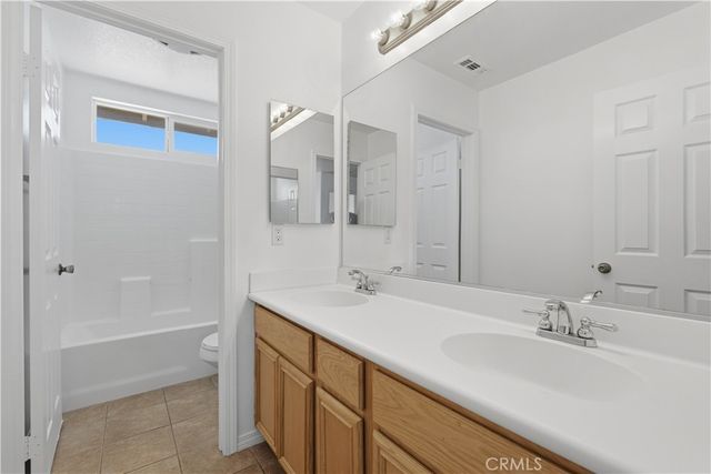 13855 Jackson Street, Oak Hills, CA 92344