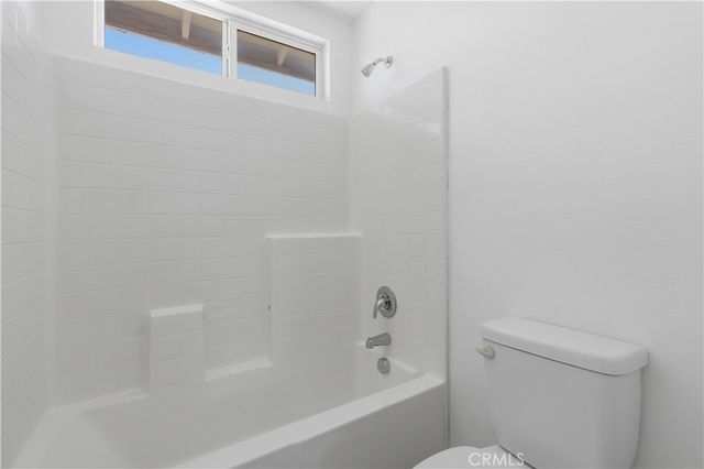13855 Jackson Street, Oak Hills, CA 92344