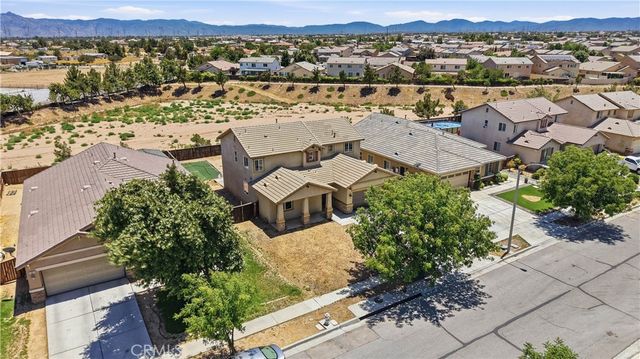 13855 Jackson Street, Oak Hills, CA 92344