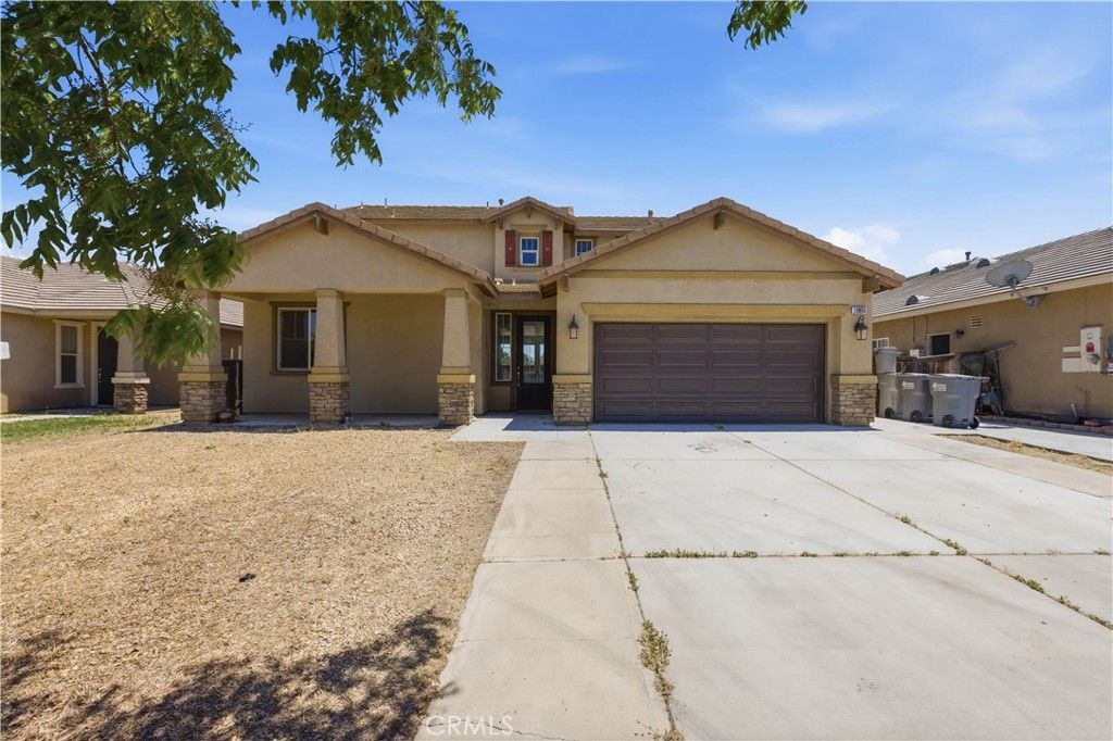 13855 Jackson Street, Oak Hills, CA 92344