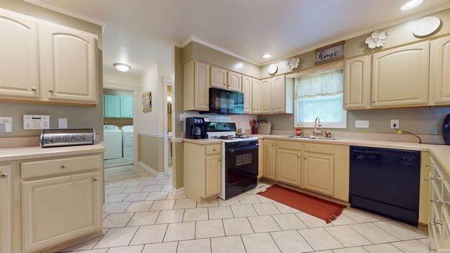 7666 Vann Road, Newburgh, IN 47630
