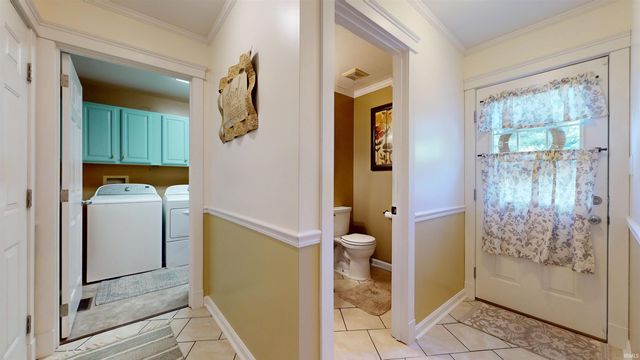 7666 Vann Road, Newburgh, IN 47630