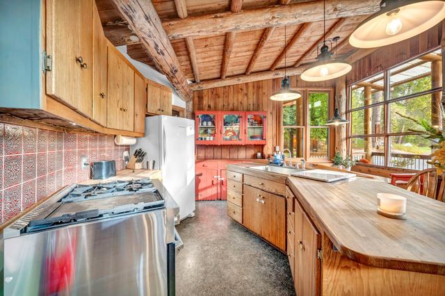 1486 Prussian Hill Rd, Mokelumne Hill, CA 95245