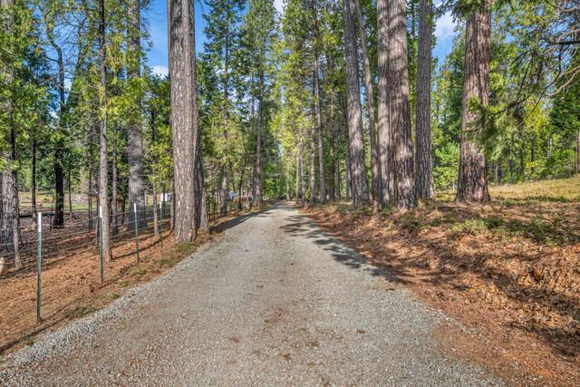 1486 Prussian Hill Rd, Mokelumne Hill, CA 95245