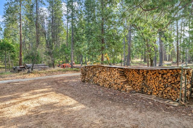 1486 Prussian Hill Rd, Mokelumne Hill, CA 95245