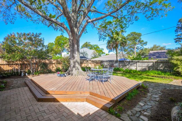 14110 Barryknoll Lane, Houston, TX 77079