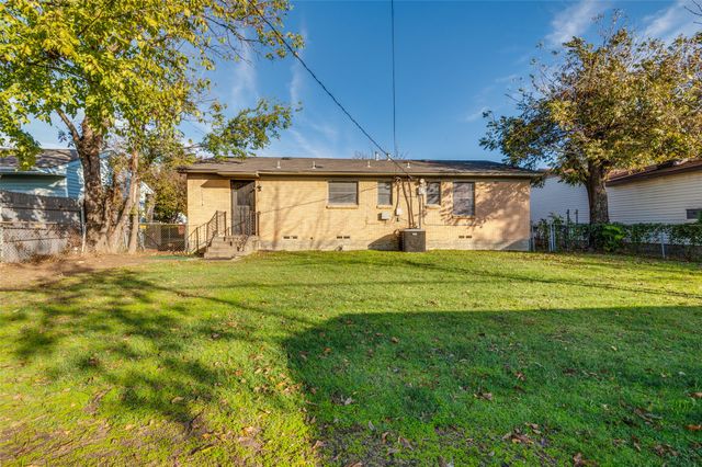 2217 Garden Oaks Drive, Irving, TX 75061