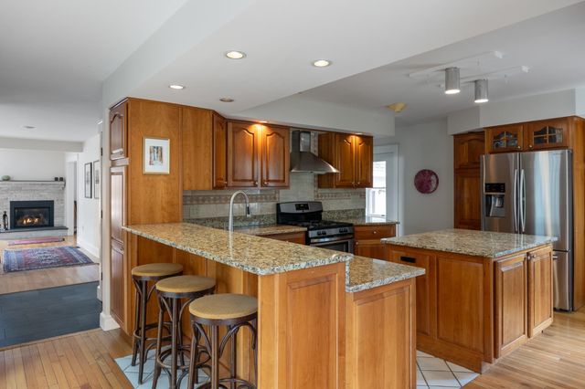 15 Plateau Road, Williston, VT 05495