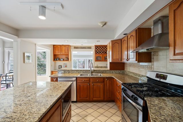 15 Plateau Road, Williston, VT 05495