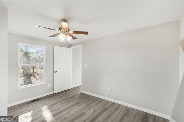 219 Lake Circle, Newnan, GA 30263