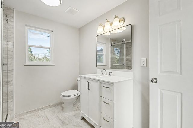 219 Lake Circle, Newnan, GA 30263