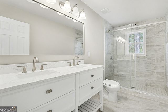 219 Lake Circle, Newnan, GA 30263