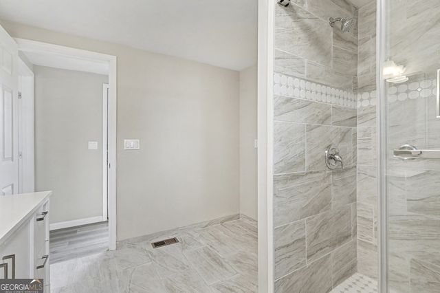 219 Lake Circle, Newnan, GA 30263