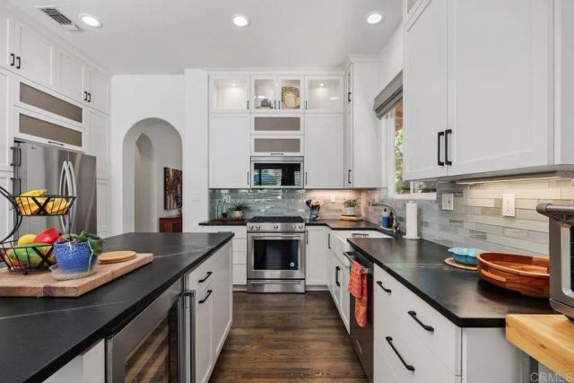 1034 Alexandra Lane, Encinitas, CA 92024