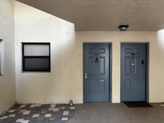 1515 LAKE CRYSTAL Drive B, West Palm Beach, FL 33411