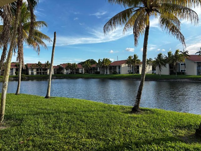 1515 LAKE CRYSTAL Drive B, West Palm Beach, FL 33411