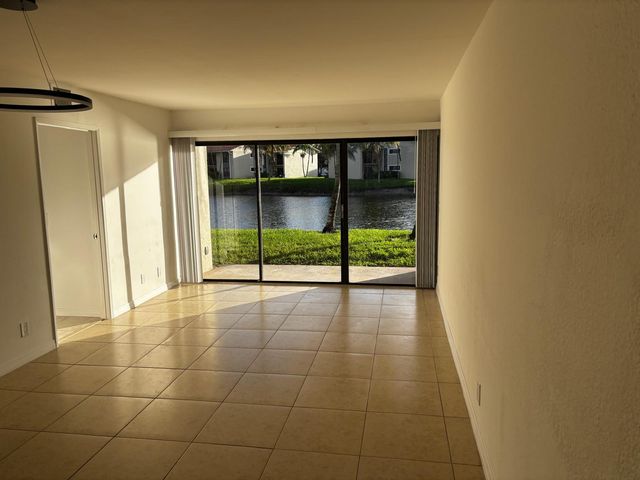 1515 LAKE CRYSTAL Drive B, West Palm Beach, FL 33411