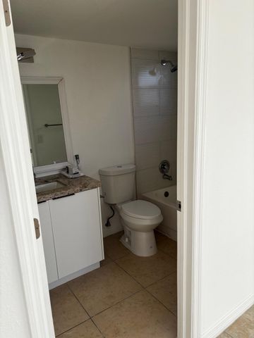 1515 LAKE CRYSTAL Drive B, West Palm Beach, FL 33411