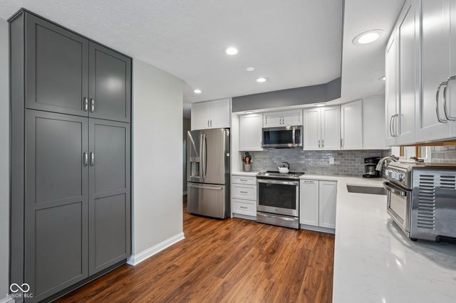 2567 Willow Street, Greenwood, IN 46143