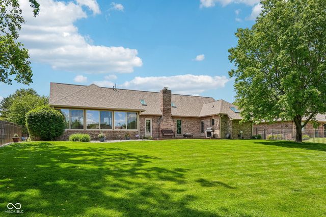 2567 Willow Street, Greenwood, IN 46143
