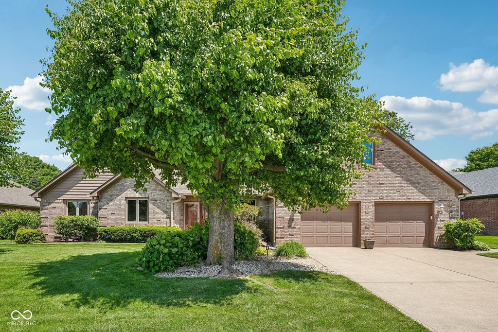 2567 Willow Street, Greenwood, IN 46143