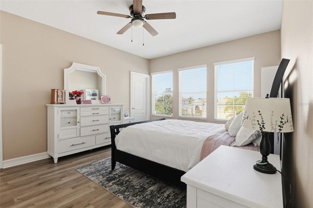 12036 LONGVIEW LAKE CIRCLE, Bradenton, FL 34211