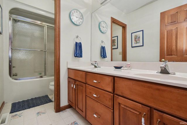 21717 Knobcone Court, Bristol, IN 46507