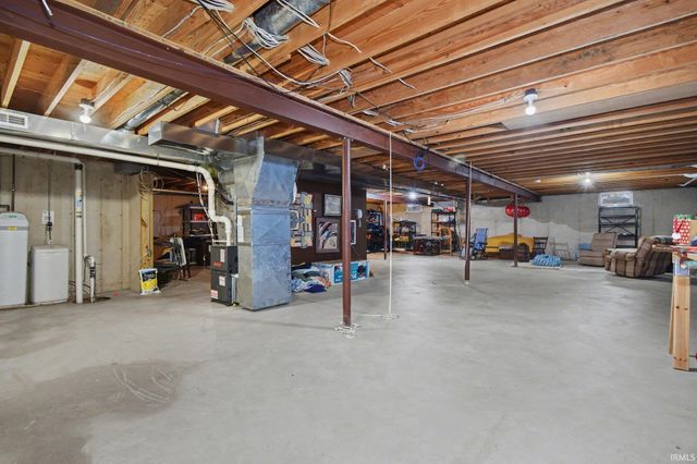 21717 Knobcone Court, Bristol, IN 46507