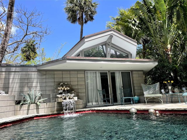 2040 Coral Reef Dr, Lauderdale By The Sea, FL 33062