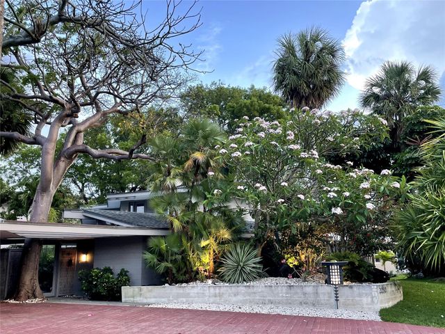 2040 Coral Reef Dr, Lauderdale By The Sea, FL 33062