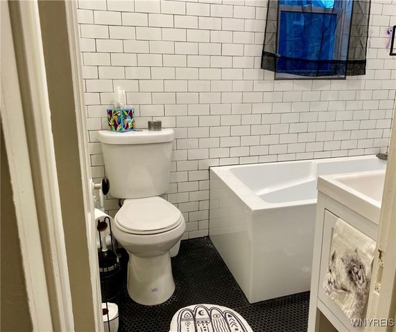 286 Ashland Avenue, Buffalo, NY 14222