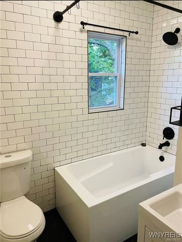 286 Ashland Avenue, Buffalo, NY 14222