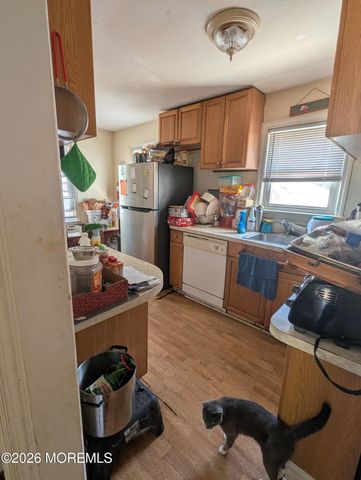 54 Clinton Avenue, Eatontown, NJ 07724