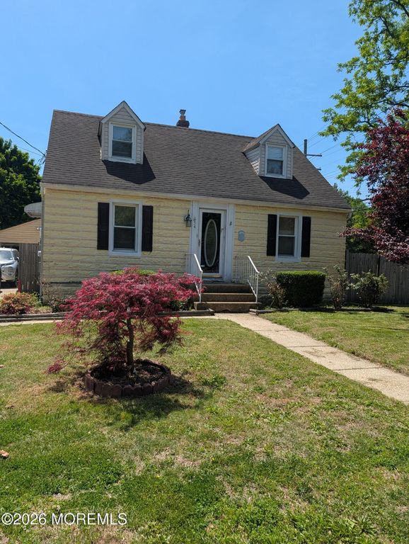 54 Clinton Avenue, Eatontown, NJ 07724
